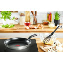 Сковорода Tefal Comfort Max, 26см, покриття Titanium, індукція, Thermo-Spot, нерж. cталь
