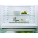 Холодильник Liebherr вбудований з нижн. мороз., 177x54.1х54.5, холод.відд.-182л, мороз.відд.-67л, 2дв., D, NF, льодогенератор, диспл внутр., білий